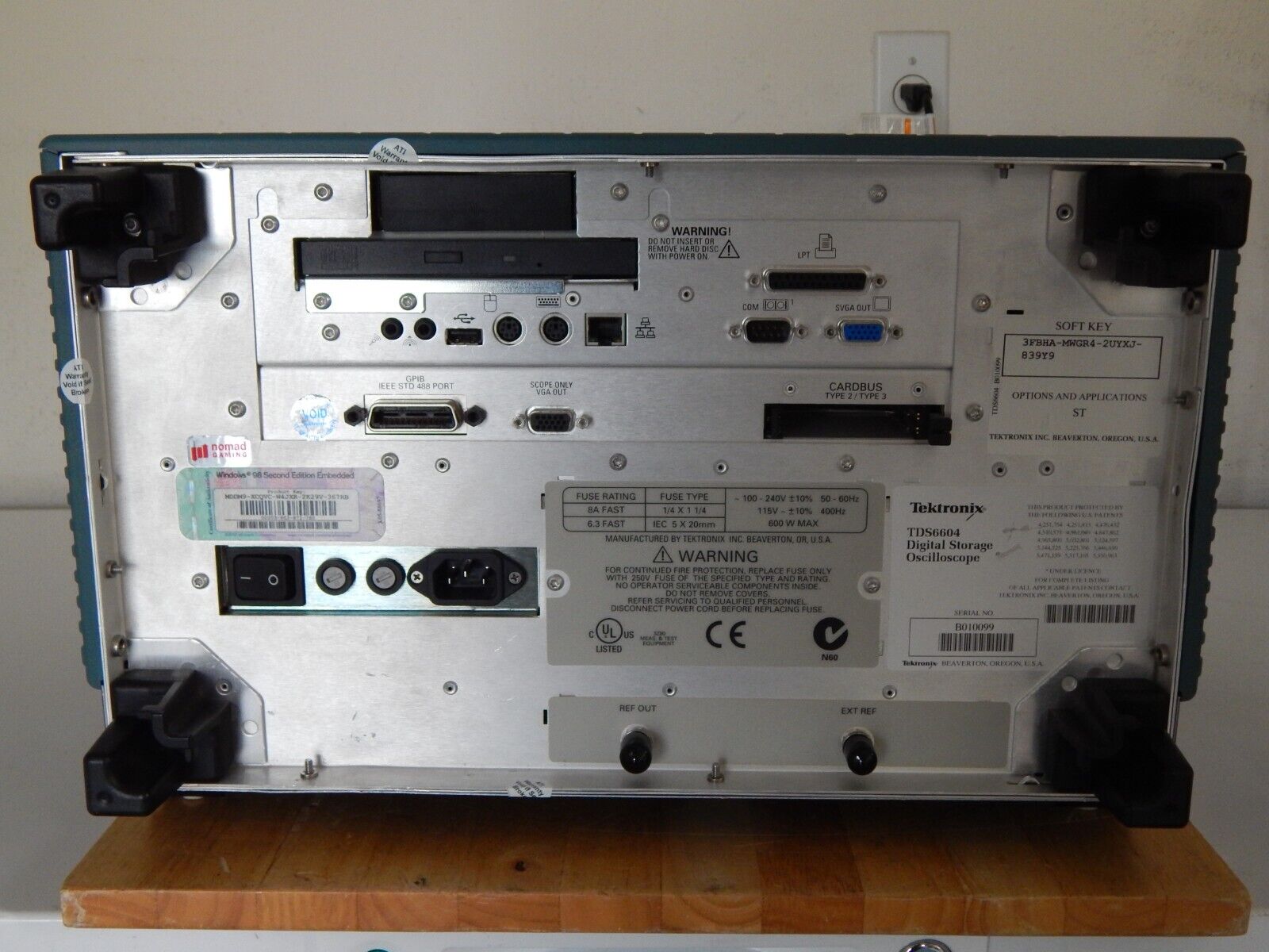 Tektronix TDS6604 Digital Storage Oscilloscope, 4 Channel, 6GHz, 20GS/s Tektronix TDS6604 Digital Storage Oscilloscope, 4 Channel, 6GHz, 20GS/s